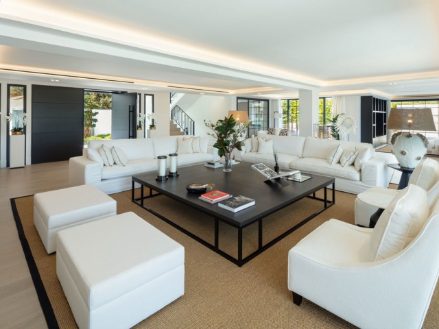 5 Schlafzimmer Villa in Nueva Andalucía