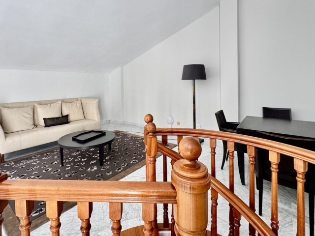 Apartamento con 3 Dormitorios  en Puerto Banús