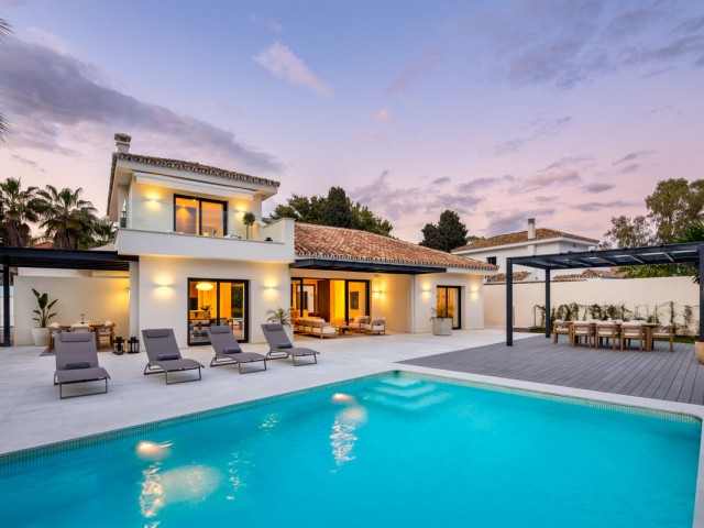 Huvila, Cortijo Blanco, R5333518