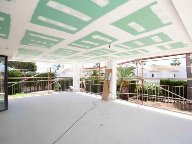 4 Soveroms Villa i Elviria