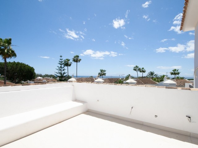 4 Soveroms Villa i Elviria