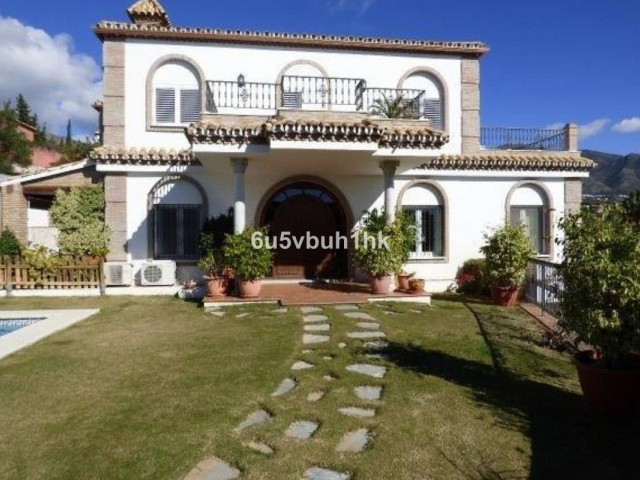Villa avec 4 Chambres  à Mijas Costa