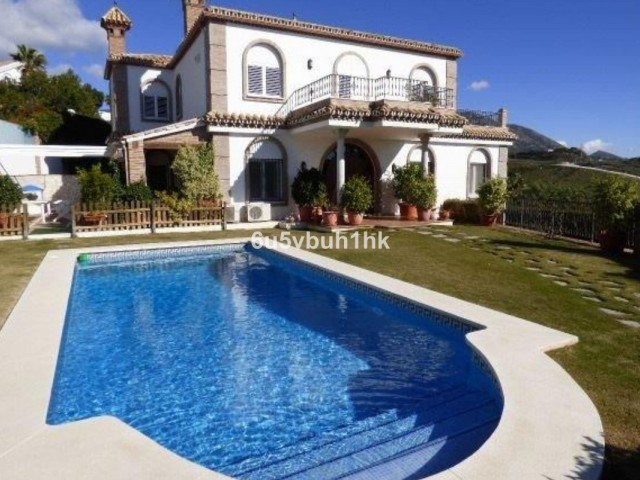 Villa avec 4 Chambres  à Mijas Costa