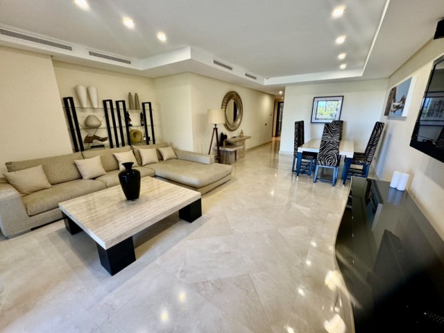 2 Soveroms Leilighet i Puerto Banús