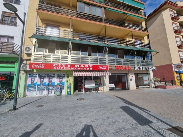 Commercial, San Pedro de Alcántara