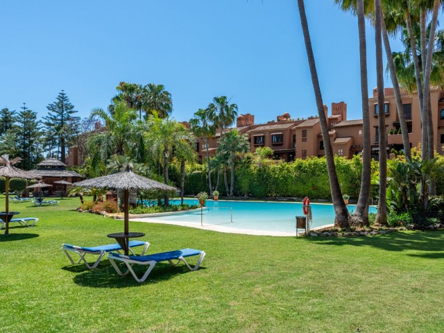 2 Soveroms Leilighet i Guadalmina Baja