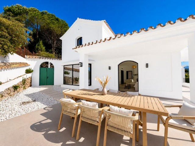 Villa avec 5 Chambres  à El Madroñal