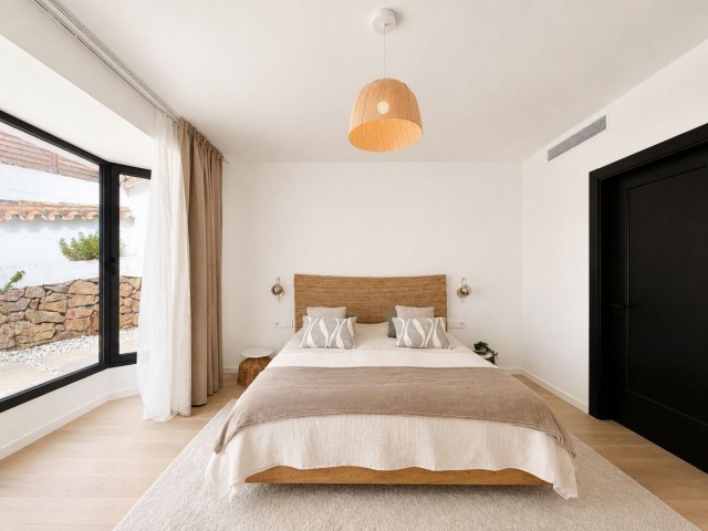Villa avec 5 Chambres  à El Madroñal