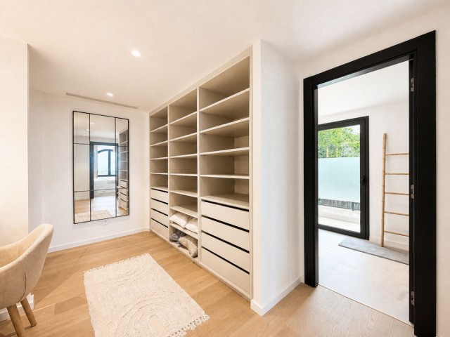 Villa avec 5 Chambres  à El Madroñal
