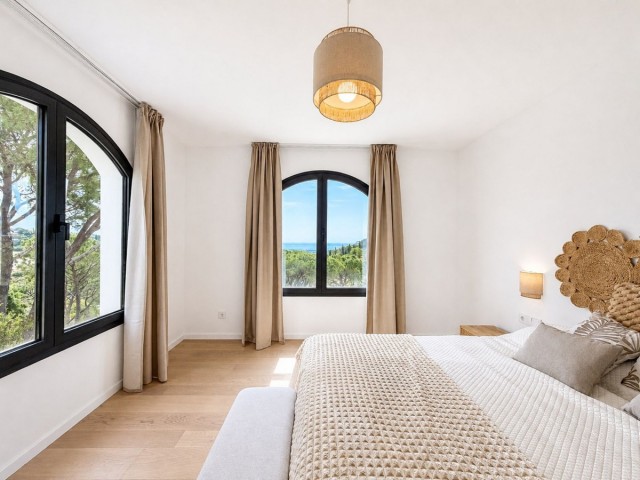 Villa avec 5 Chambres  à El Madroñal
