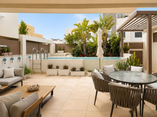 Maison mitoyenne avec 4 Chambres  à La Cala de Mijas