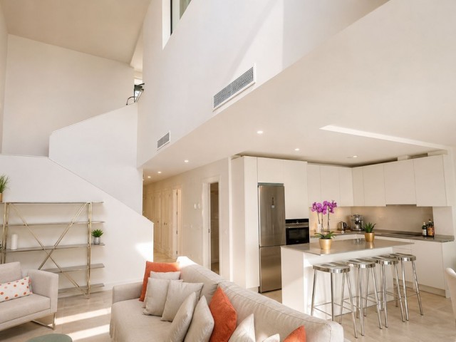 Maison mitoyenne avec 4 Chambres  à La Cala de Mijas