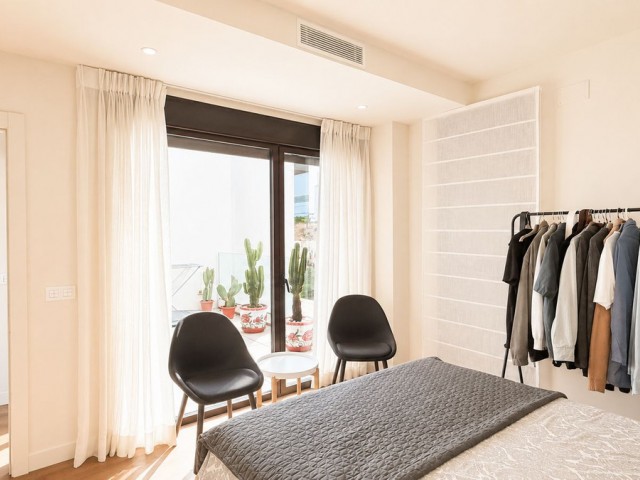 Maison mitoyenne avec 4 Chambres  à La Cala de Mijas