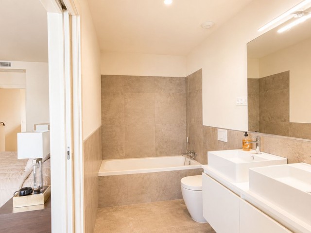 Maison mitoyenne avec 4 Chambres  à La Cala de Mijas