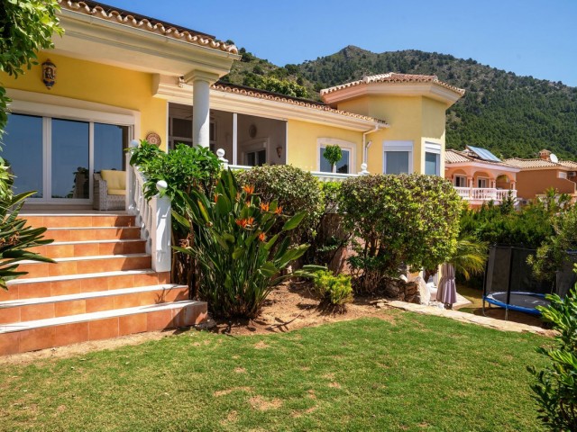 Villa avec 6 Chambres  à Mijas