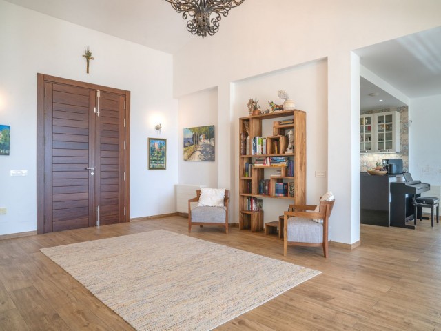 Villa avec 6 Chambres  à Mijas