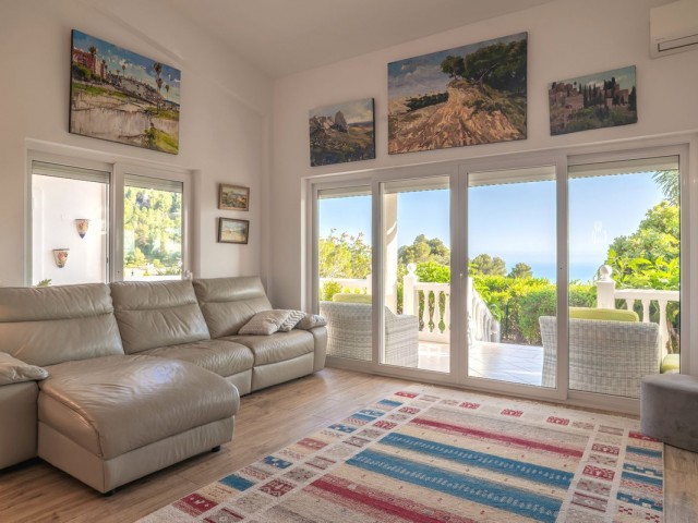 Villa avec 6 Chambres  à Mijas
