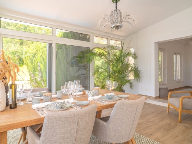 Villa avec 6 Chambres  à Mijas