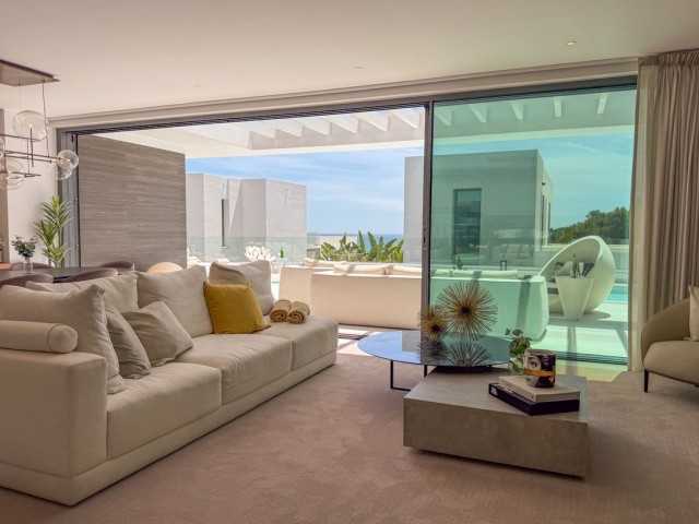 Villa avec 5 Chambres  à Cabopino