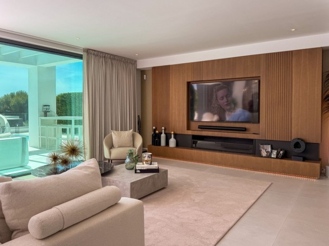 Villa avec 5 Chambres  à Cabopino