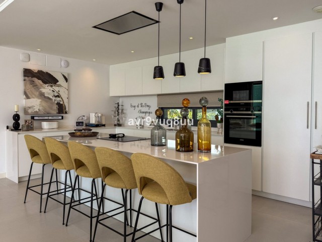 5 Bedrooms Villa in Cabopino