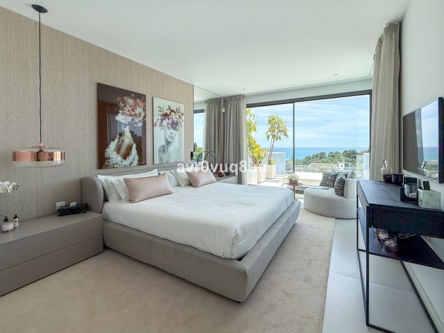 5 Bedrooms Villa in Cabopino