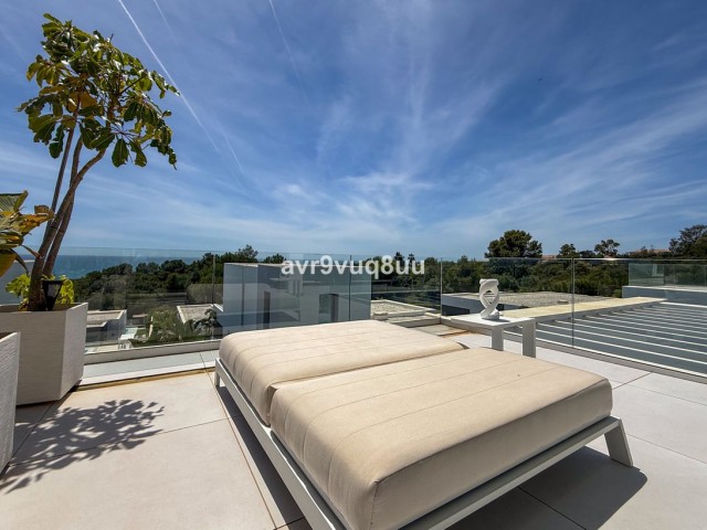 5 Bedrooms Villa in Cabopino