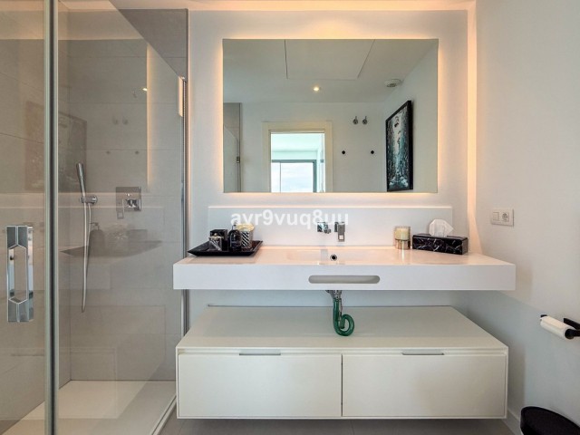 5 Bedrooms Villa in Cabopino