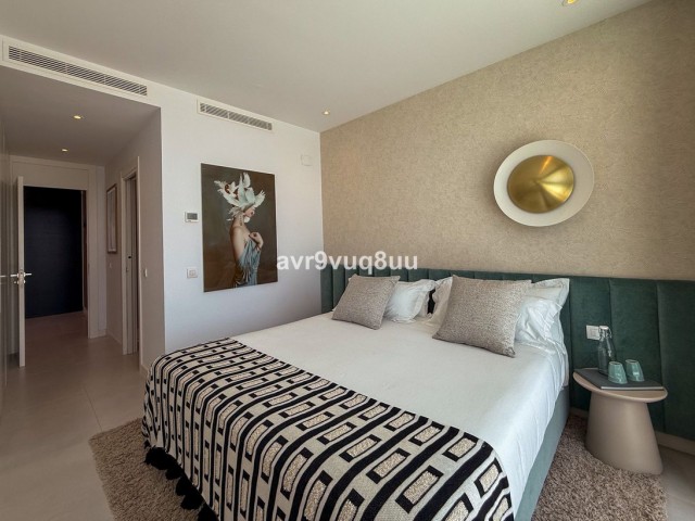 5 Bedrooms Villa in Cabopino
