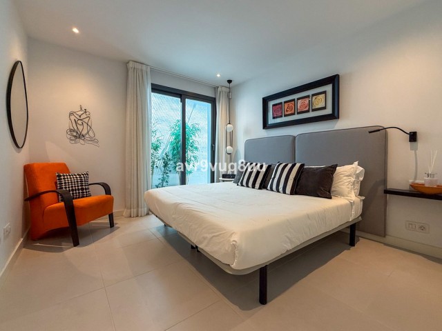 5 Bedrooms Villa in Cabopino