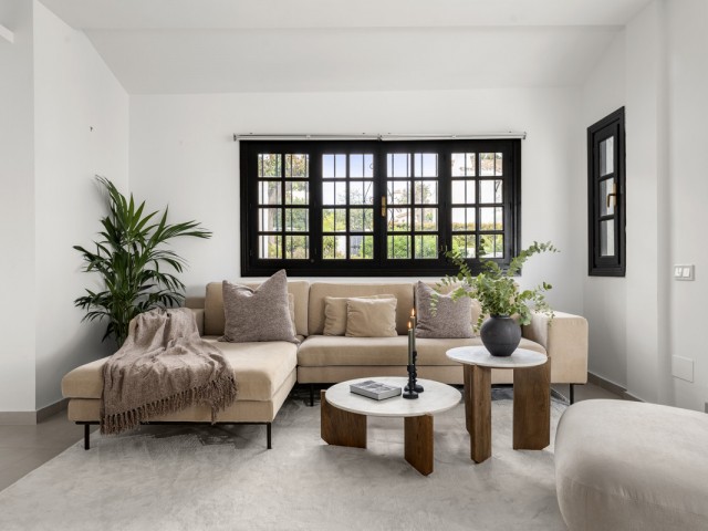 Appartement avec 3 Chambres  à Nueva Andalucía