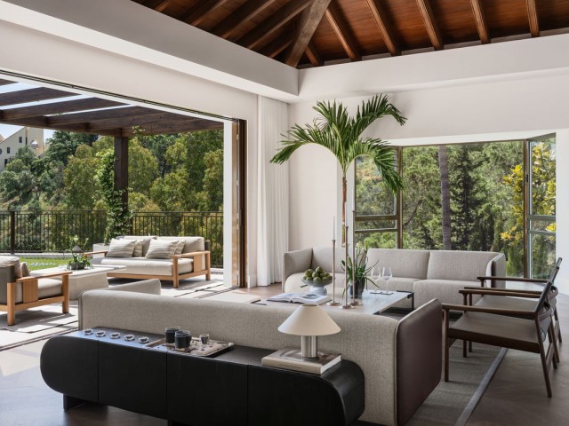 6 Bedrooms Villa in Benahavís