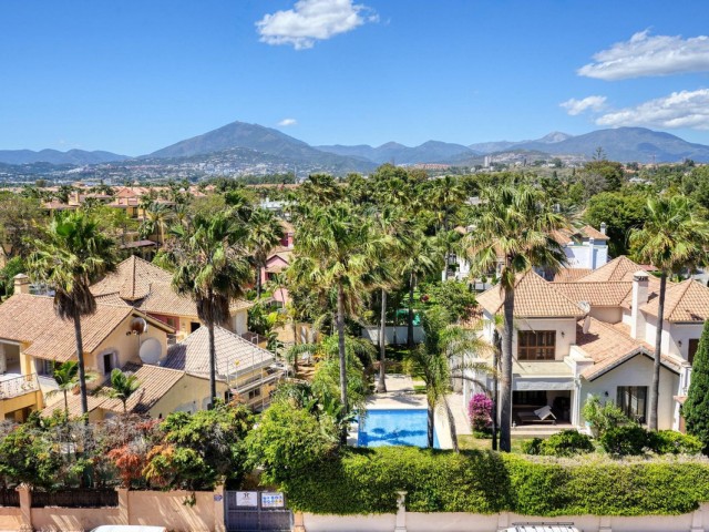 Penthouse avec 3 Chambres  à Puerto Banús