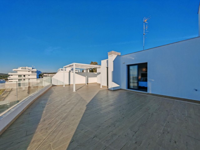 Appartement avec 4 Chambres  à Estepona