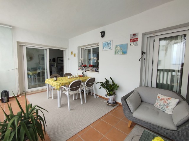 2 Bedrooms Apartment in Calahonda