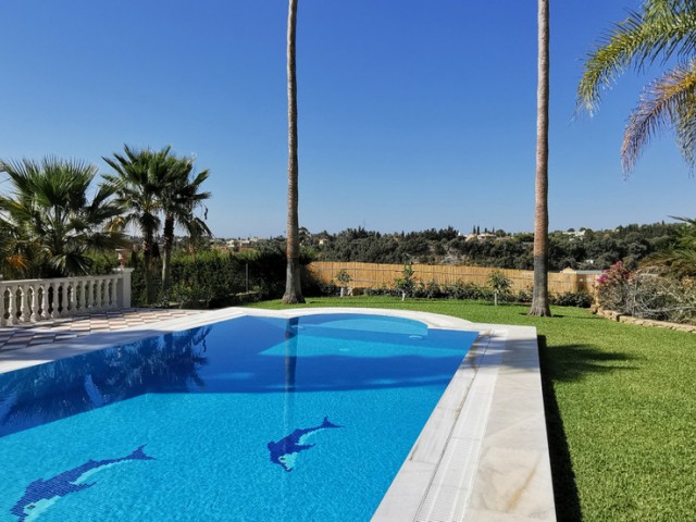 5 Soveroms Villa i Estepona