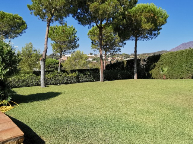 5 Soveroms Villa i Estepona