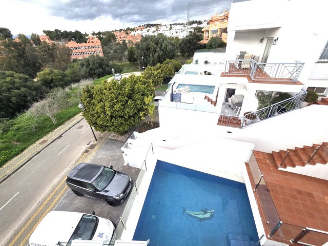 Villa avec 4 Chambres  à Artola