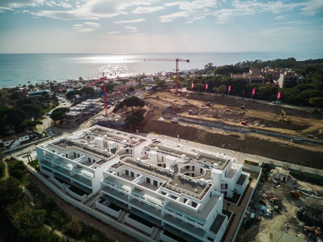 Maison mitoyenne avec 3 Chambres  à Elviria