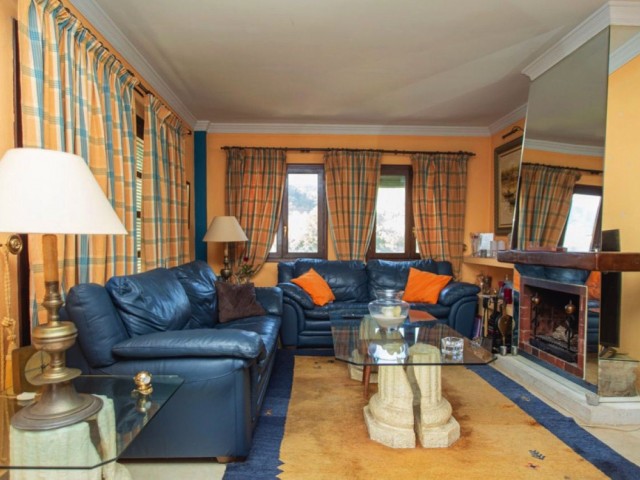 3 Bedrooms Villa in Marbella