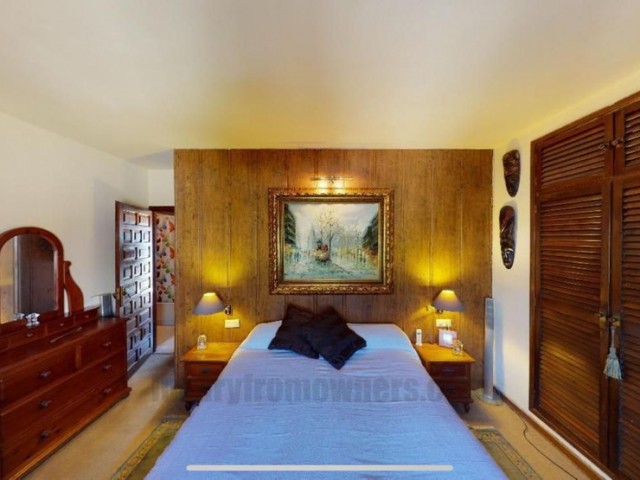 3 Bedrooms Villa in Marbella
