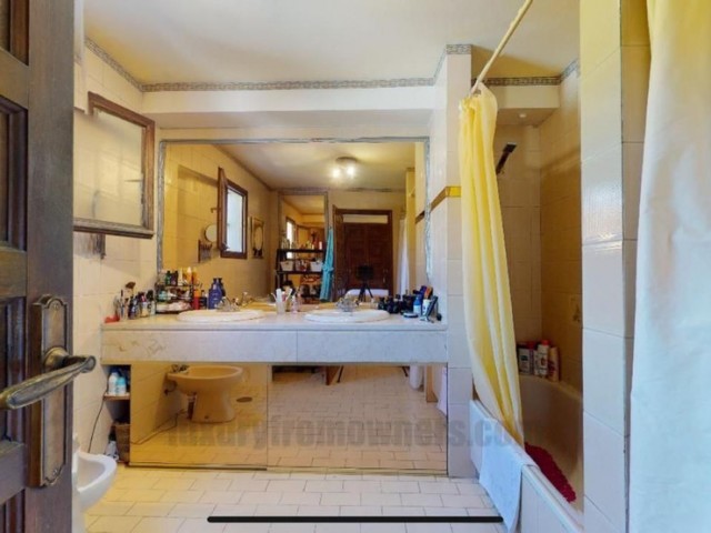 3 Bedrooms Villa in Marbella