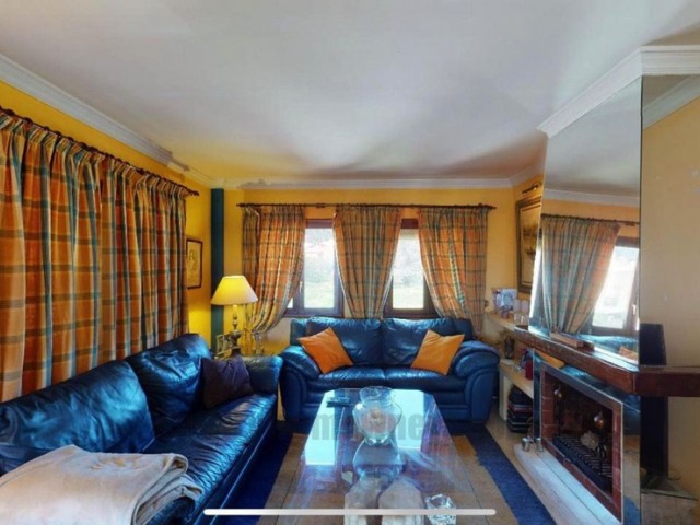 3 Bedrooms Villa in Marbella