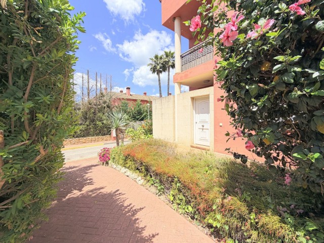Maison mitoyenne avec 4 Chambres  à Sotogrande