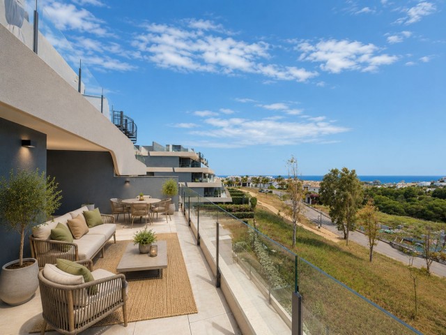 Appartement avec 3 Chambres  à Estepona