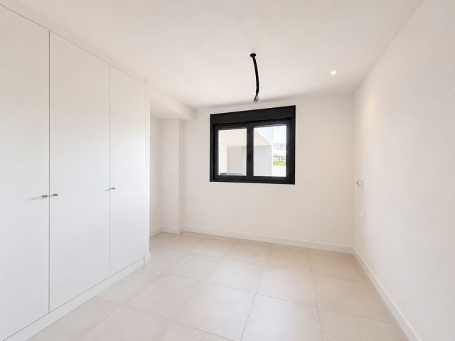 Appartement avec 3 Chambres  à Estepona