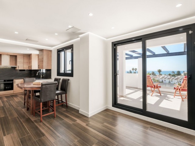 Appartement avec 3 Chambres  à Estepona
