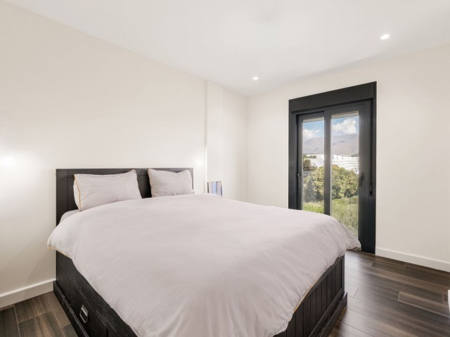 Appartement avec 3 Chambres  à Estepona
