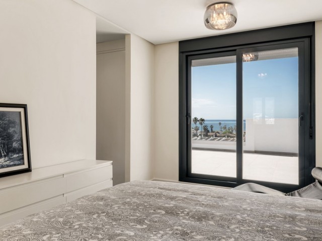 Appartement avec 3 Chambres  à Estepona