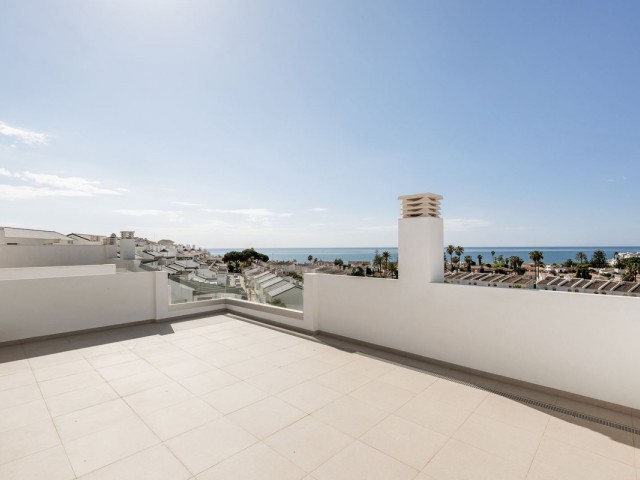 Appartement avec 3 Chambres  à Estepona